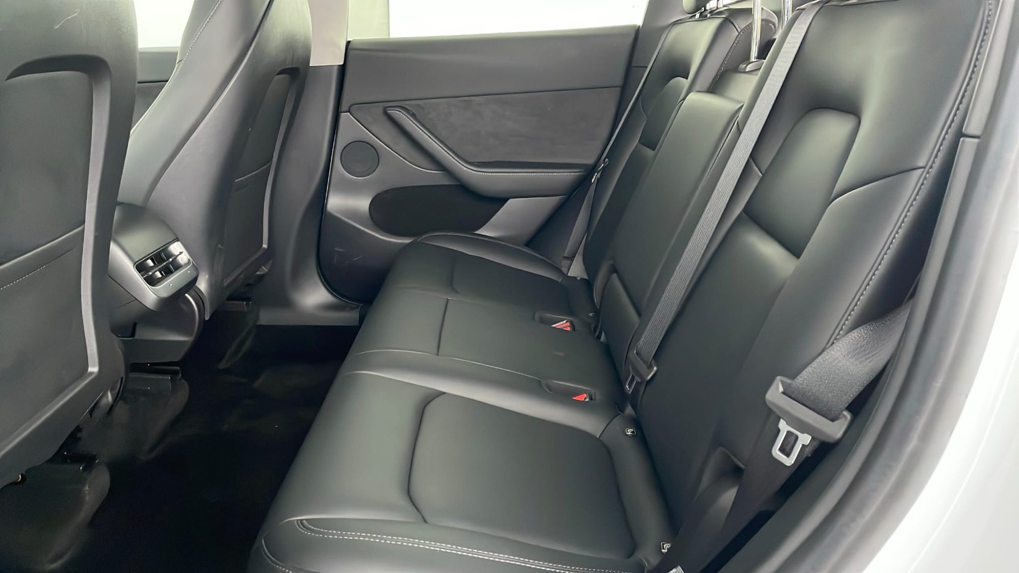 Tesla Model Y Dual Motor Long Range