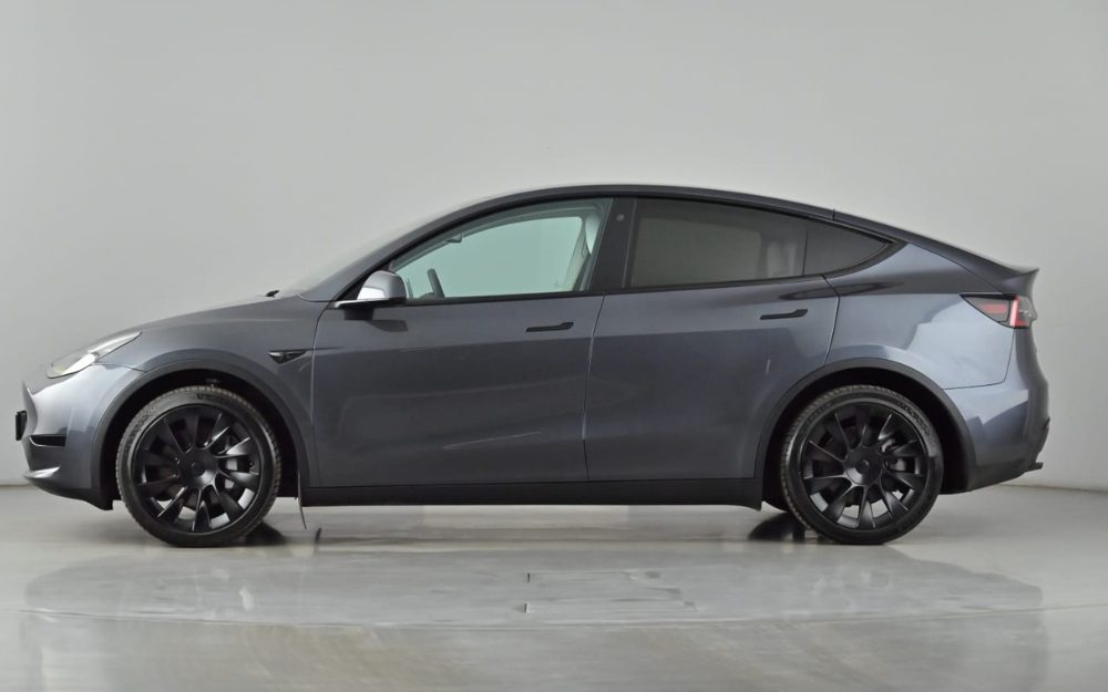 Tesla Model Y Auto RWD