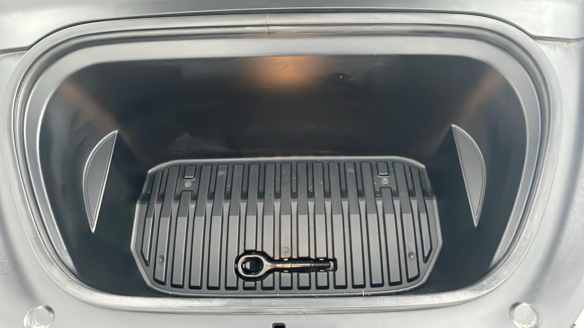 Tesla Model Y Dual Motor Long Range
